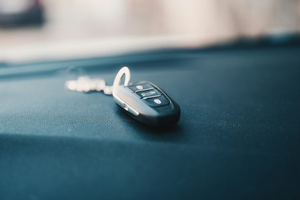 Auto ohne Fahrzeugschlüssel abmelden: So geht es online